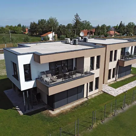 Apartamento Zea Apartmanhaz Balatonfenyves