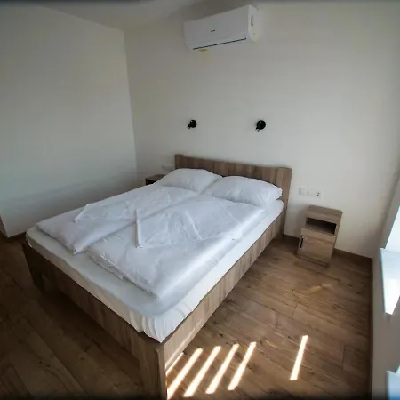 Zea Apartmanhaz アパート