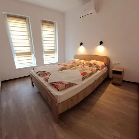 アパート Zea Apartmanhaz *