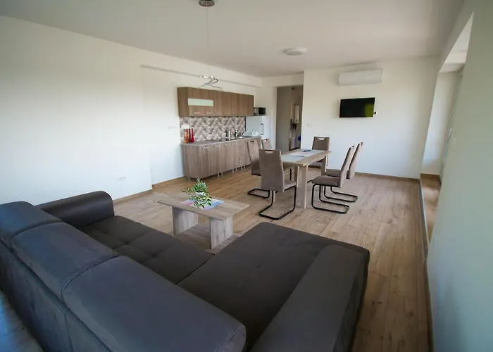 Zea Apartmanhaz Balatonfenyves