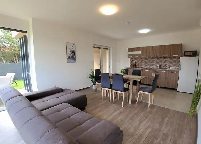 Appartamento Zea Apartmanhaz Balatonfenyves