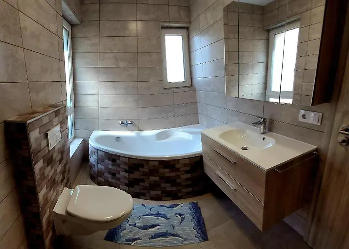 Zea Apartmanhaz * Balatonfenyves