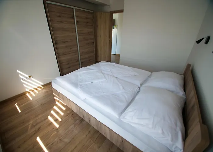 Zea Apartmanhaz Appartamento Balatonfenyves